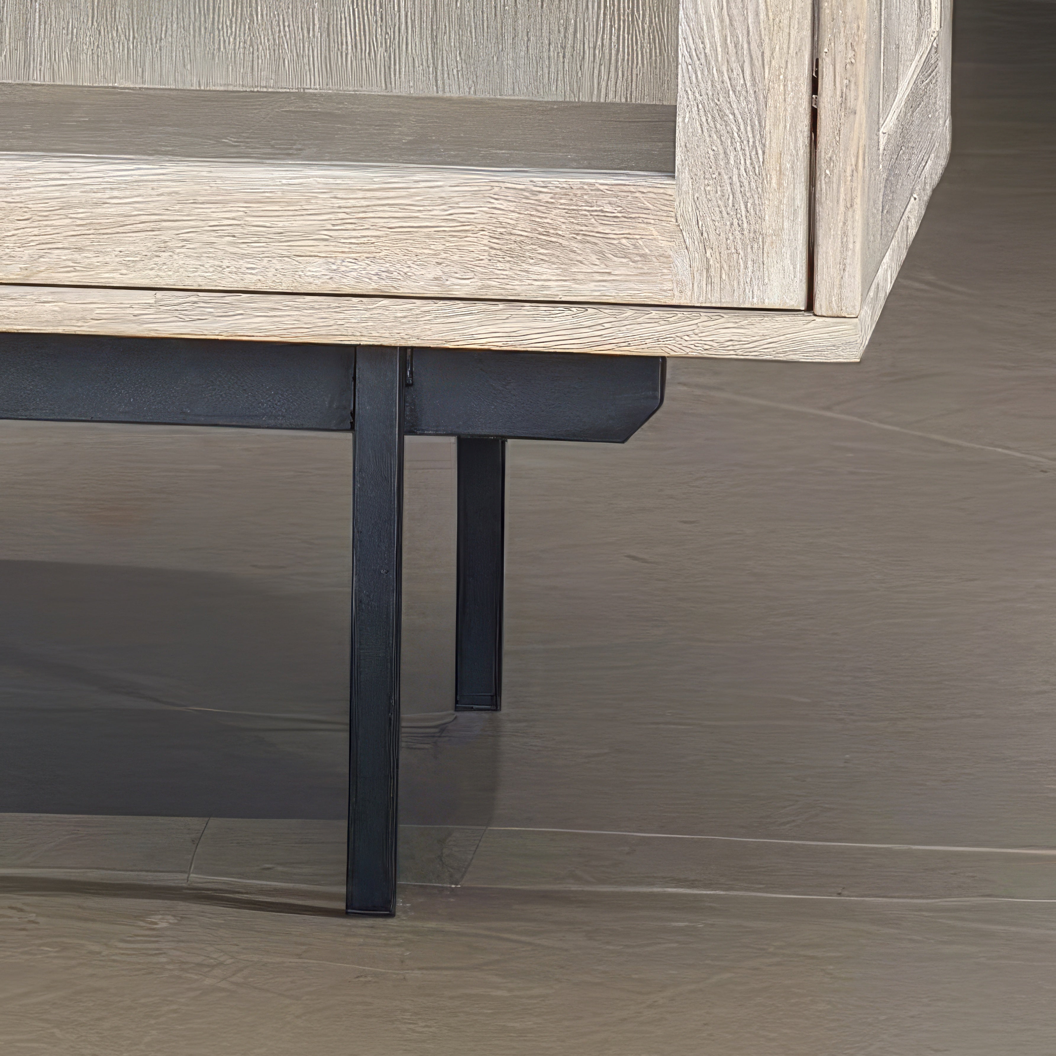 Credenza corta Biwa con ante in vetro