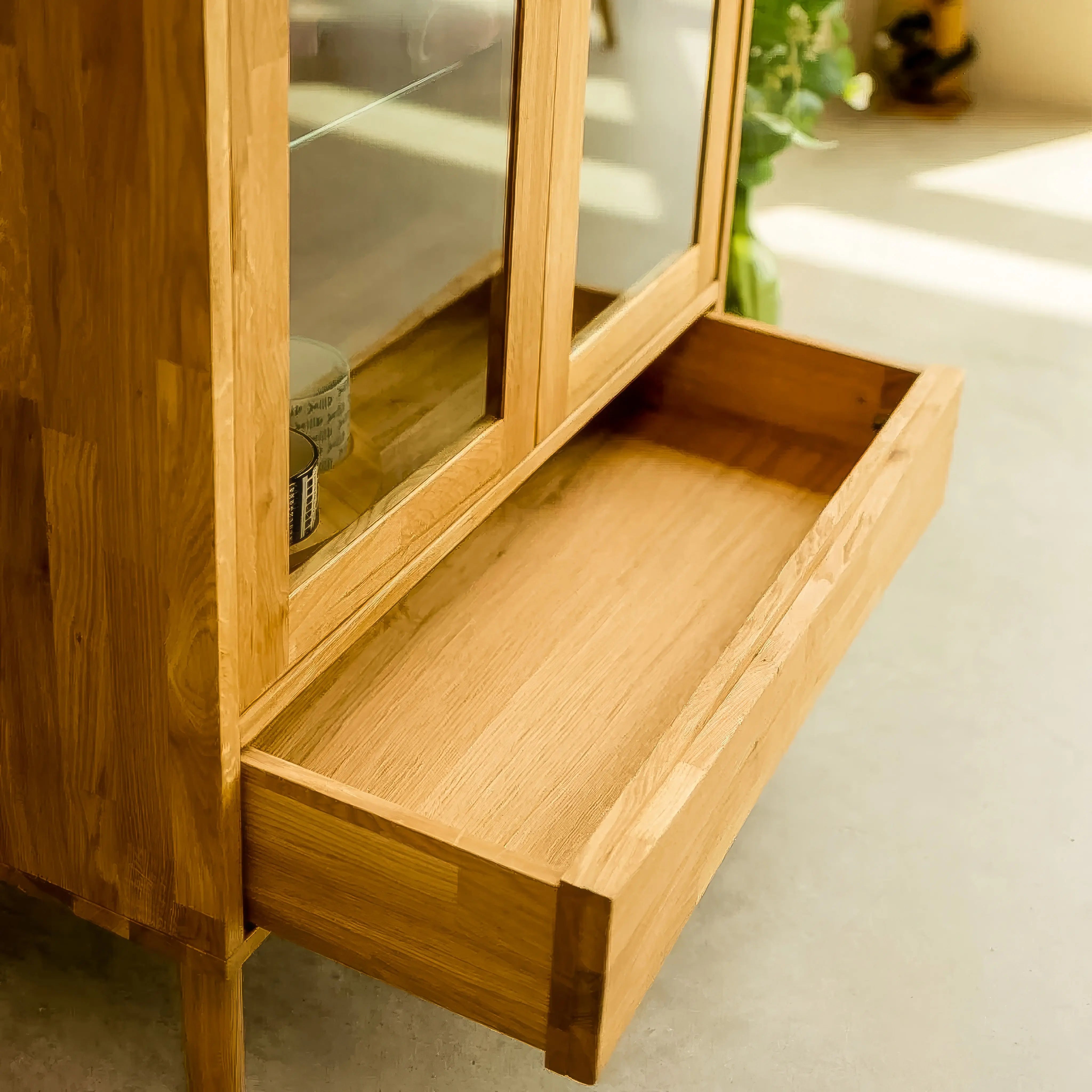 Veneto Italia Cabinets Erie Glass Cabinet