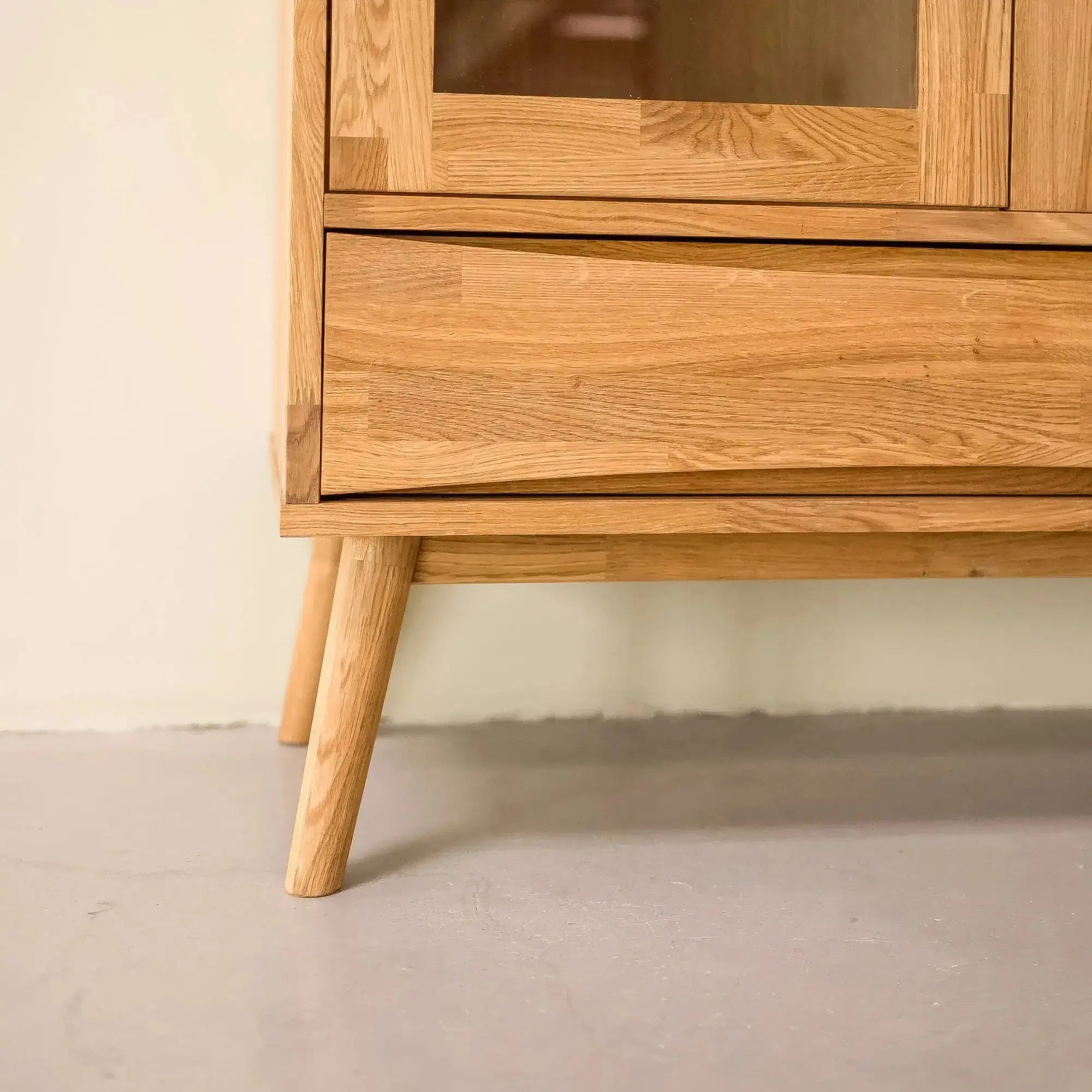 Veneto Italia Cabinets Erie Glass Cabinet