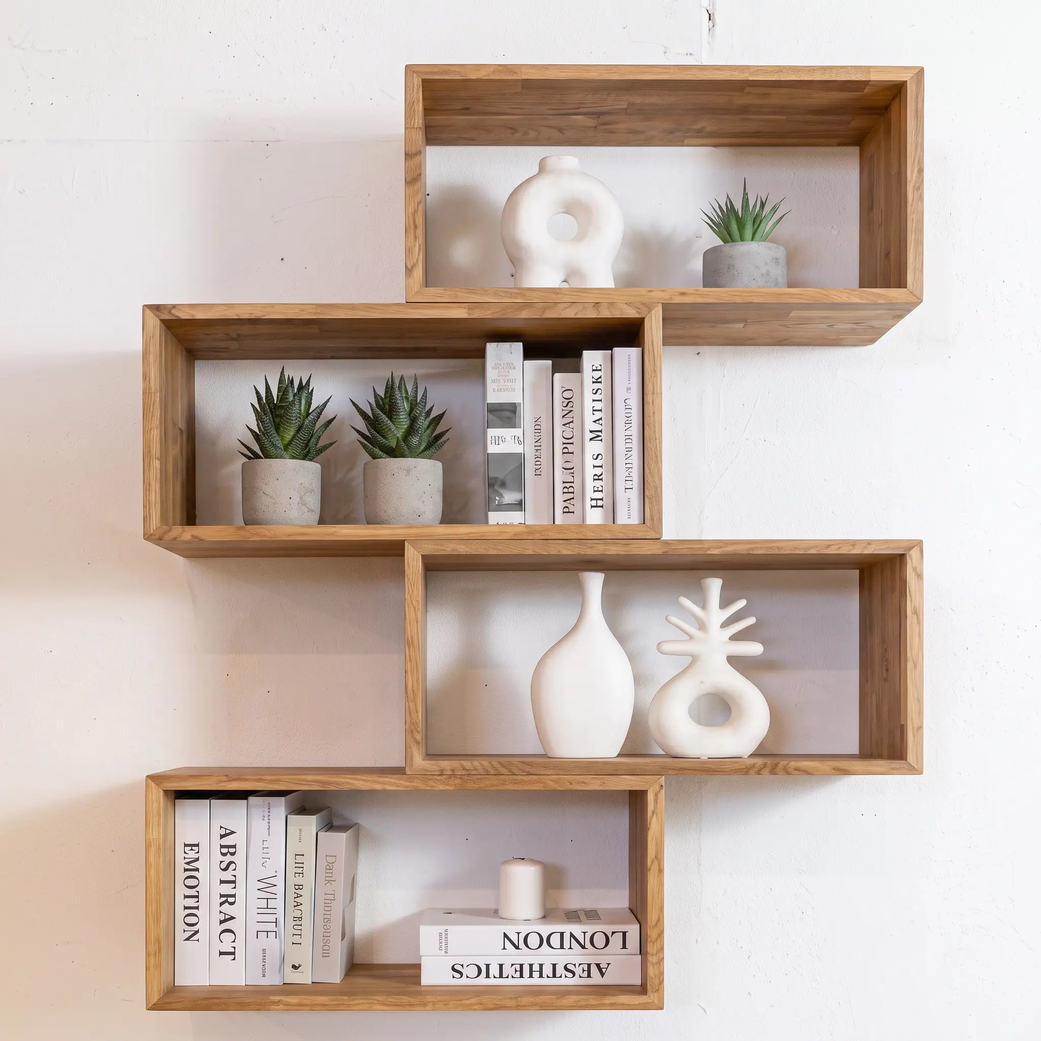 Veneto Italia  Maloja shelves