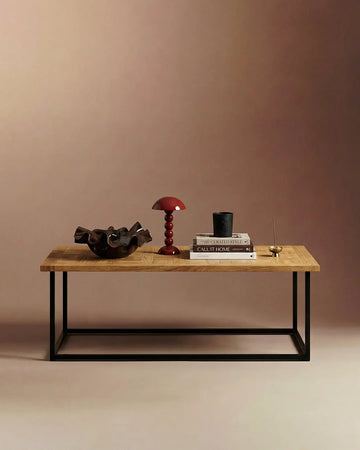 Biwa Minimalistischer Eichen-Couchtisch – Skandinavisch-Japandi Stil